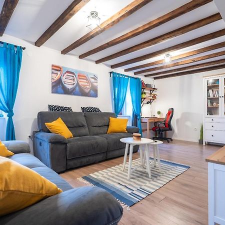 Holiday House Nova Stara Baska Luaran gambar