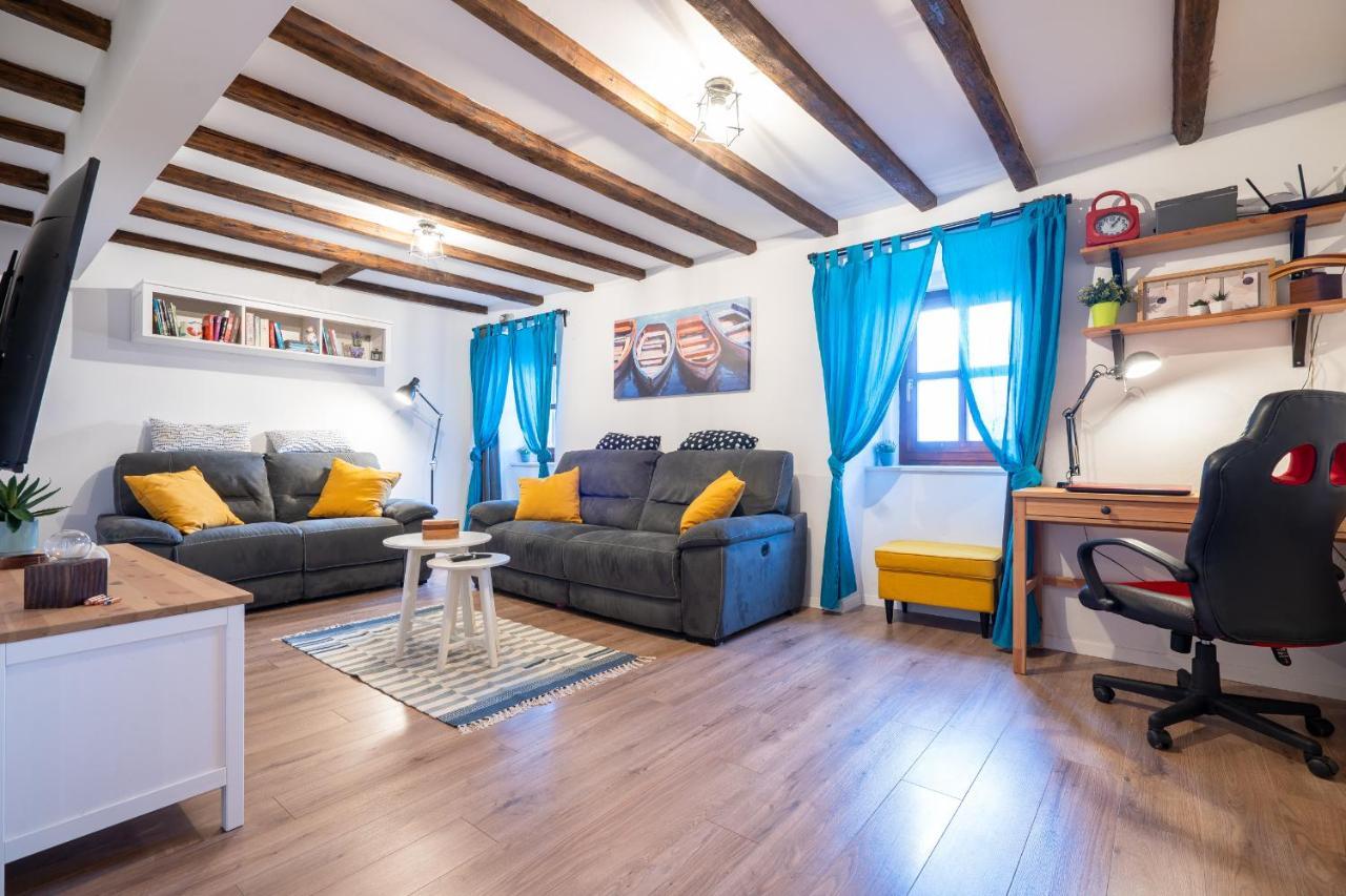 Holiday House Nova Stara Baska Luaran gambar